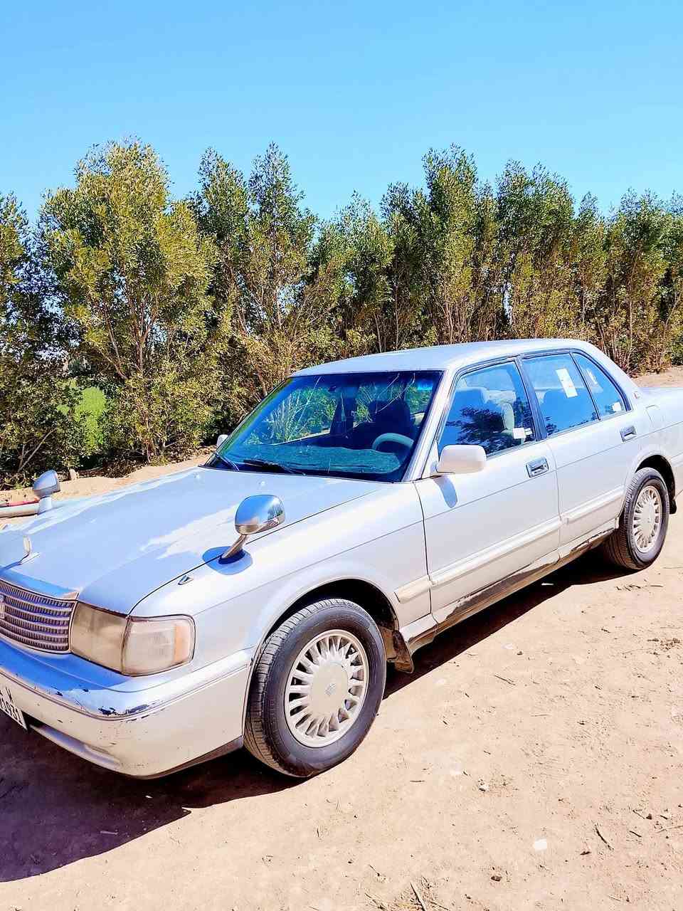 كراون ارنب للبيع كفاله عامه من صبغ مكينه كير حداديه تبريد شاشه ورقم دولي باسمي تريد وكاله تريد مداور سياره جاهزه للأخير كهربائيات كلها شغاله جام اربعتهن سنتر لوك لايت منضومه زنون تاخذها ماتصرف عليها ألف دينار 
*السعر ٦٥ وبيها مجال 
*مكان السياره ذي قار/ الرفاعي 
*رقم الهاتف ***********
