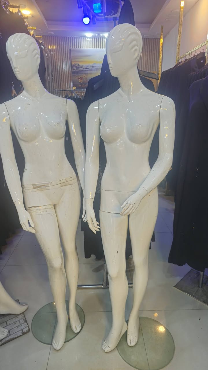 السلام عليكم ملكانات نضيفات كلش للبيع
العدد ١٠ 
شلعه وحده ب٥٠٠ الف  
***********
