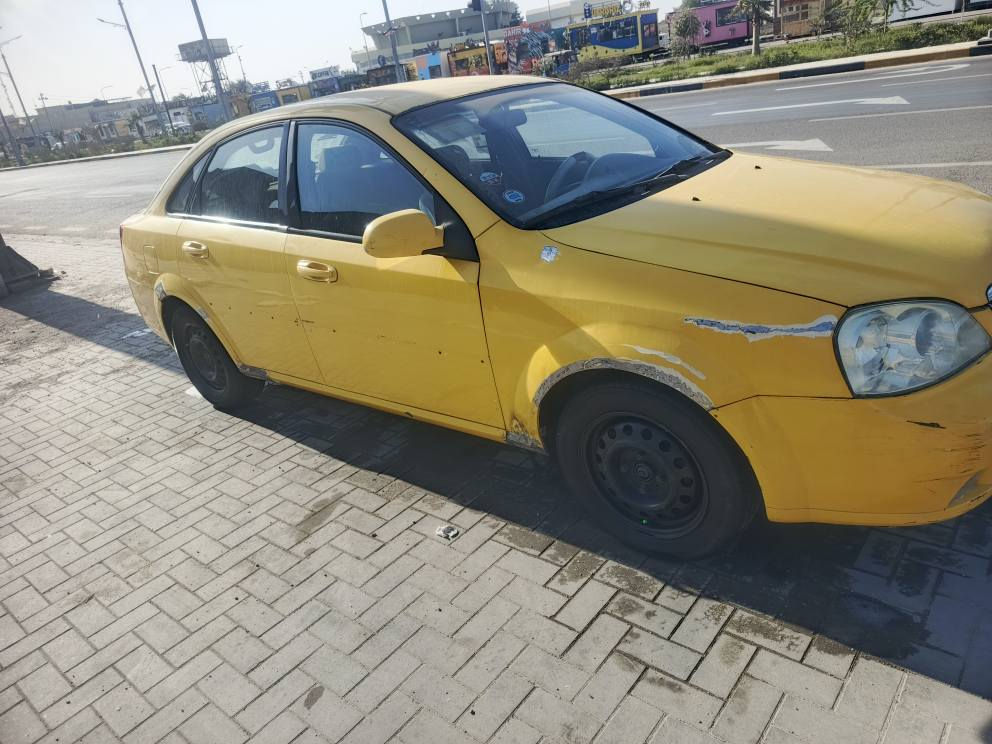 سلام عليكم وبترة لبيع سيارة موديل 2012 سيارة مكينة كير تبريد كفالة بيهة بس جاملق امامي سيارة شوف لعين سيارة مسمكرة وكاملة بس علة صبغ  سيارة تحويل عنوان البصرة  مفقية أو مراوس ونطي فرق حسب لقناعة رقم لهاتف ***********8 سعر 55 البصرة, العراق
