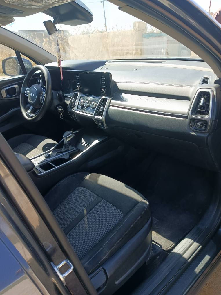 سلام عليكم ورحمه الله وبركاته سياره سورينتو موديل 22 نضيفه جدا ماشيه 42 ضرر جاملغ وبنيد بدون دواخل وتبديل فقط صبغ سياره نضيفه تبريد تدفه برغي ماعيزه سعر 195وبيه مجال *********** حلة, بابل
