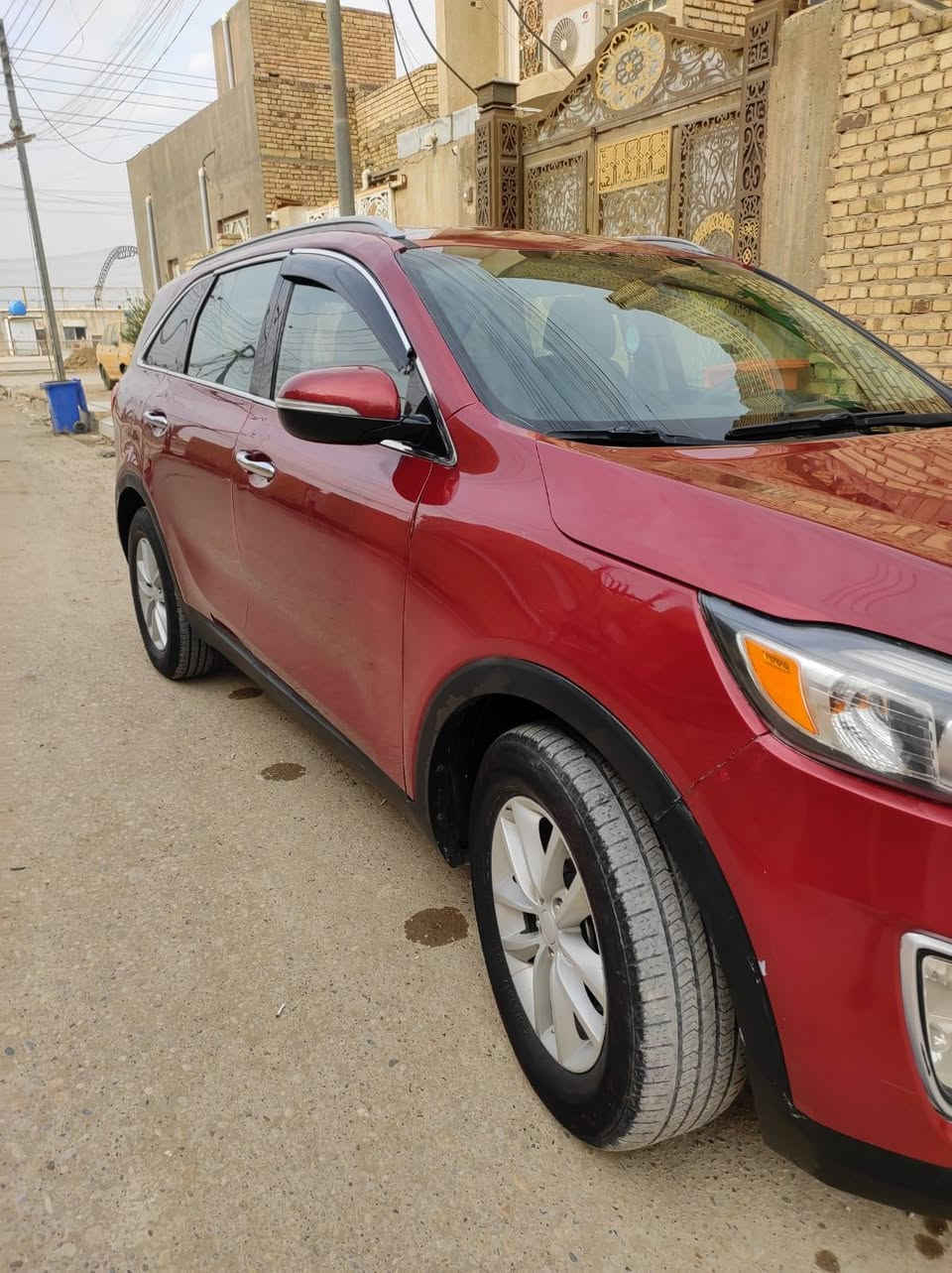 السلام عليكم سورنتو للبيع أو أمراوس ٢٠١٧ وارد أمريكي ٤ سلندر اللون دم الغزال رقم ميسان دولي الجديد وبأسمي والسنويه مجدده والمحرك والكير والحداديه كفالة وباتري وأطارات جدد جاهزة ونظيفة وحادثهه كلش حلو الجاملغ الخلفي بدون دواخل وبدون تبديل والجاملغ الثاني عالبارد ورشات صبغ تحكمات أستيرن وتحكمات أمرايات تبريد أكثر من قطعه لايتات زنون ومواصفات أخرى معروفة السعر ١٧٥ وبيهه مجال للأستفسار ***********
