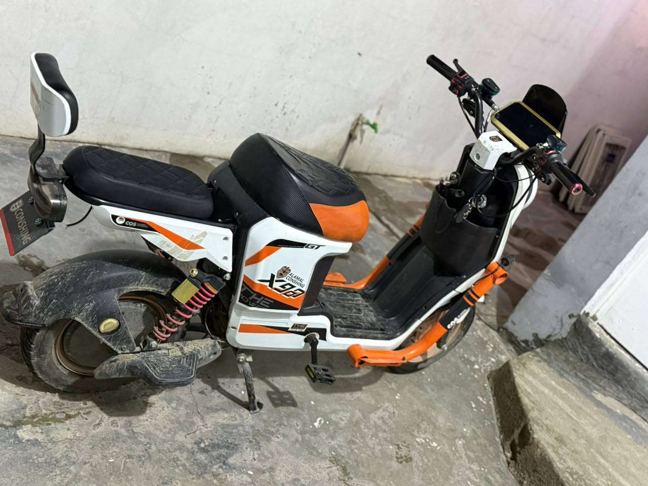 السلام عليكم 
بايسكل شحن للبيع 
X900 
موديل 2025
السرعة 109نشاط فول 
صويج بلوثوث عالي ناصي بصمه 
السعر 375الاف وبي مجال قليل 
مكاني كركوك قادسية الأولى قرب محطه الطاهر 
رقم الهاتف ***********
5بطاريات دبل بشرط
