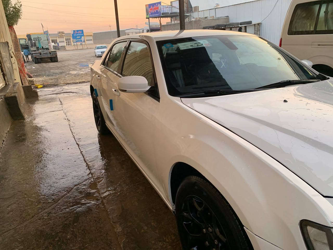 السلام عليك
 استخدام شخصي أوباما مديل 21اصل S بجم عريض 🚘
ماشيه 109🚶
مواصفات 🎁
بصمات أبواب 
حساسات⌛ خلفيه و امامي 
ردارات. نقطه عمياء🕳️
اشاير بمري رادار بمري 
كشنات تدفئه☀️ تبريد 🌨️
مثبت سرعه  شفتات 
تحكات ستيرن  شاشه كاربلي 
تشغيل عن بعد 👍
مكينه 3600
كير 8نمر 
سياره بيه سونار 
حادث جاملغ جهت الأيمن وبنيد
سعر سياره 260💲 بيه مجال
الاستفسار ***********
الاستفسار ***********
