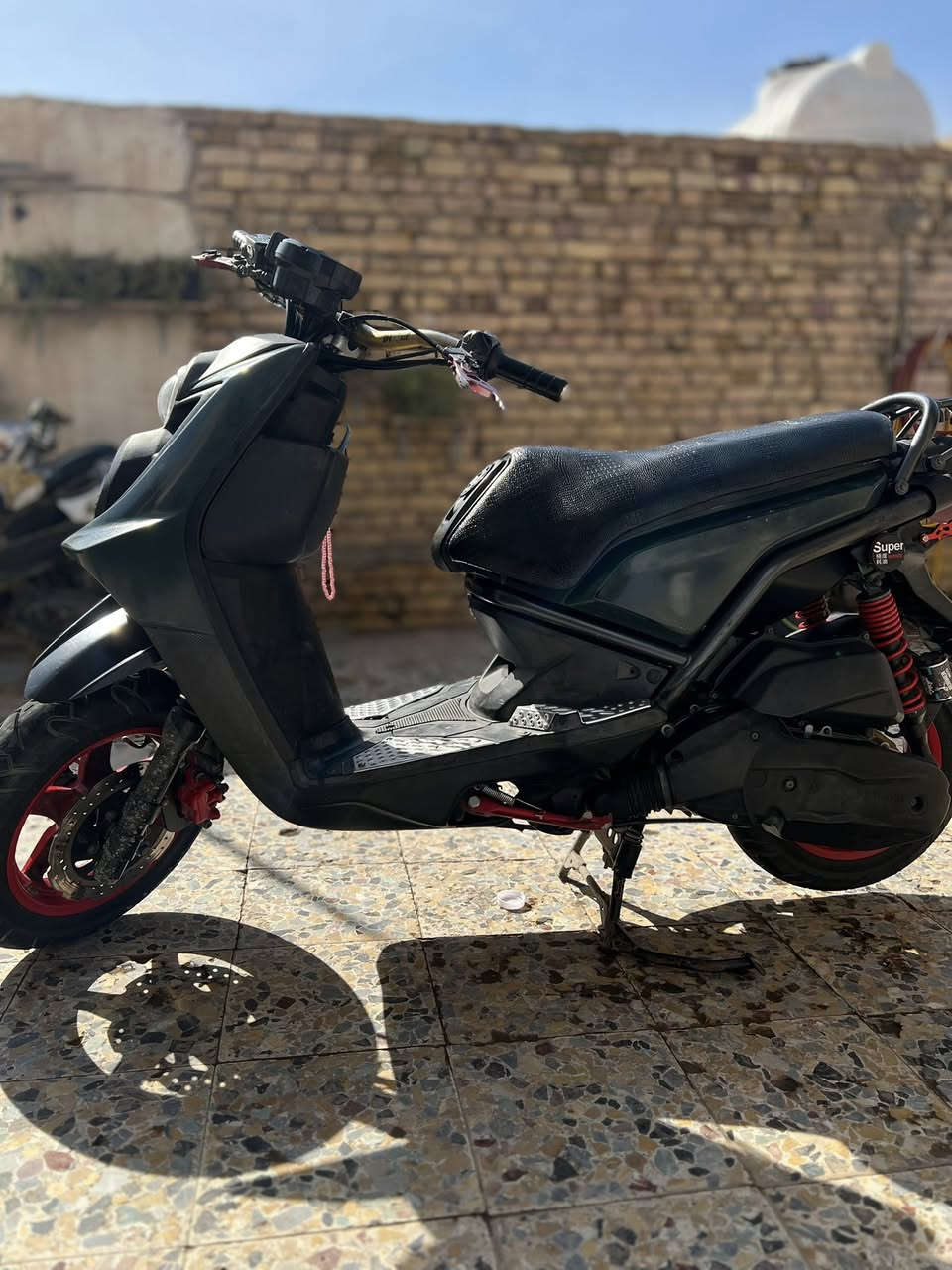 السلام عليكم سكنس جبلي للبيع الدراجه بحالت الوكاله كلشي ما مبدل بيها ولا مفتوح بيها شي جديده الدراجه تجي تفحص وتاخذها وين متريد صارلها شهر استخدام فقط لاستفسار هاذ رقمي *********** اتصل وتشلع عيويني عنواني العماره الماجديه
