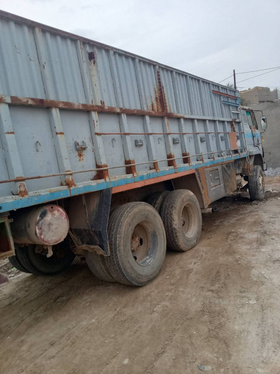 هينو اللبيع مكينة سكانية  تريد تفسيخ تريد كاملة *********** السعر 10ملاين وبيهة مجال
