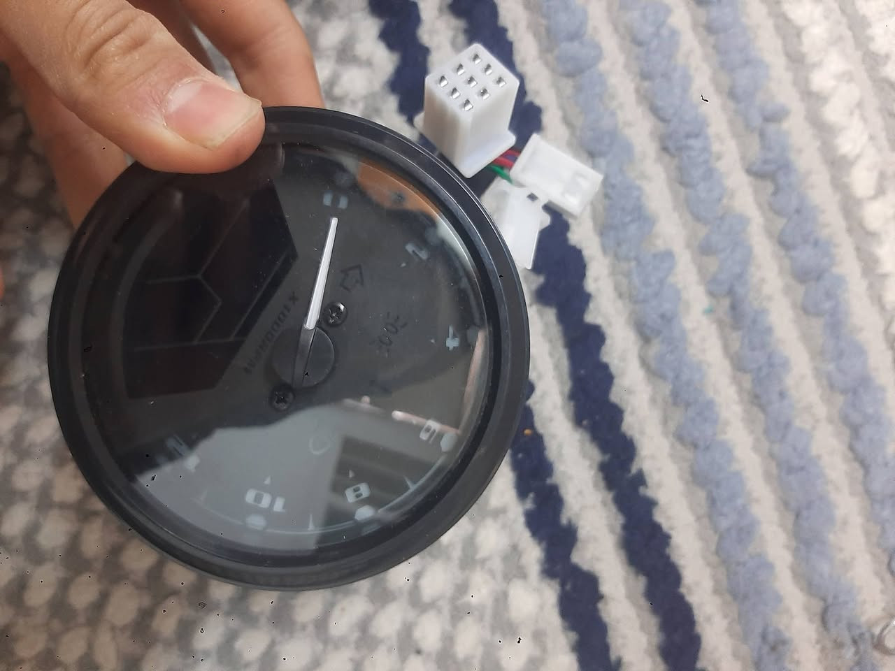 سلام عليكم
استاند رياضي برتقالي سعر 8 
والشاشه مادري مال يا دراجه بس بعدها بنايلونها 15بي مجال قليل 
مكان كركوك وتوصيل ماعندي


**إذا كنت صاحب هذا الإعلان وتريد حذفه لأي سبب، رجاءا أرسل رسالة إلى الدعم الفني**