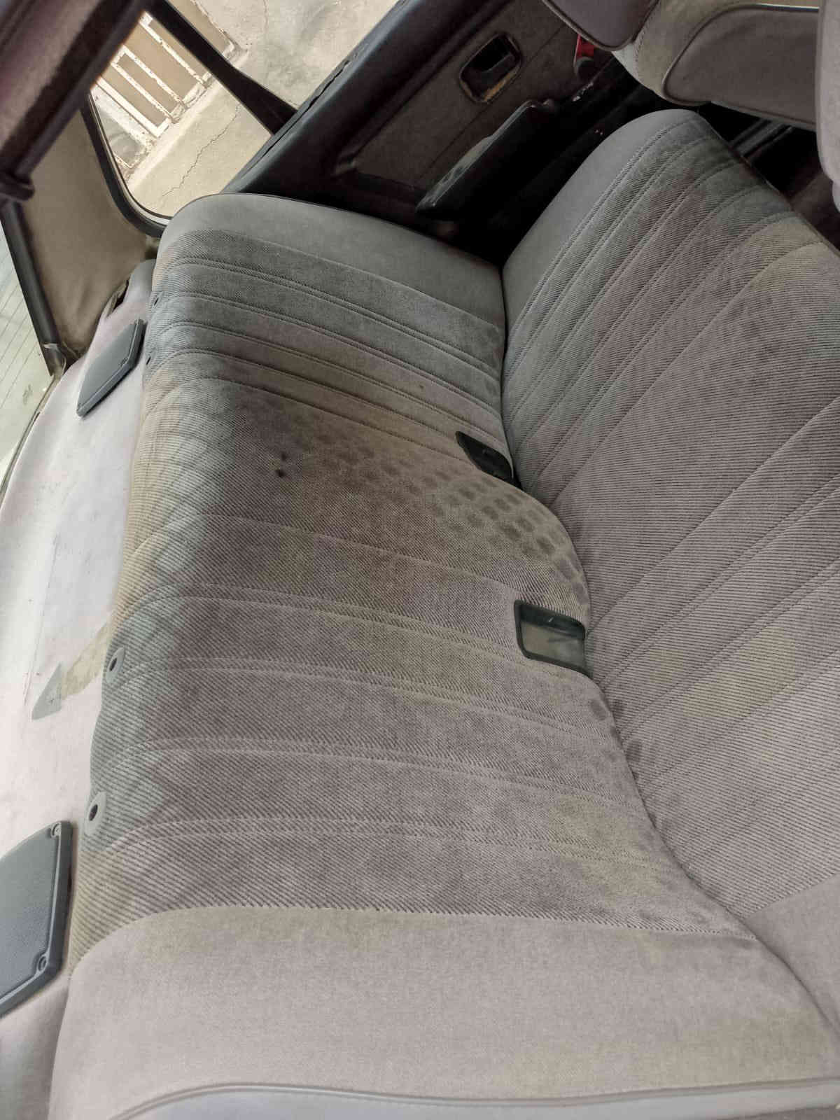 سلام عليكم 
للبيع زعرة موديل 90 
مكينه 27 مفتوح 
كير عادي رقم بغداد 
تبريد شغال ثلج صدر جديد 
نقصها اكسل وترتيب لداخل السياره بدون حادث وخياس 
مكاني بغداد السعر 40 وبيها. مجال 
***********
