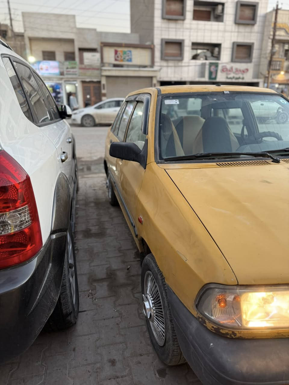 سلام عليكم سايبه البيع موديل ١٢تمصفره هيئه وغرامات رقم انكليزي السياره ماناقصه ايشي السعر ٣٠وبيه مجال بصيط رقم ***********     مامتواجد عل نت
