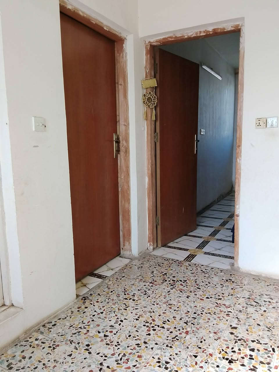 اللهم صل على محمد وال محمد بيت زراعي كامل طابقين الامين خلف السده الثانيه بل بستان  مي كهرباء مجاري المساحة 100 متر مربع سند 25 السعر 80 وبي مجال بسيط ل استفسار ***********
