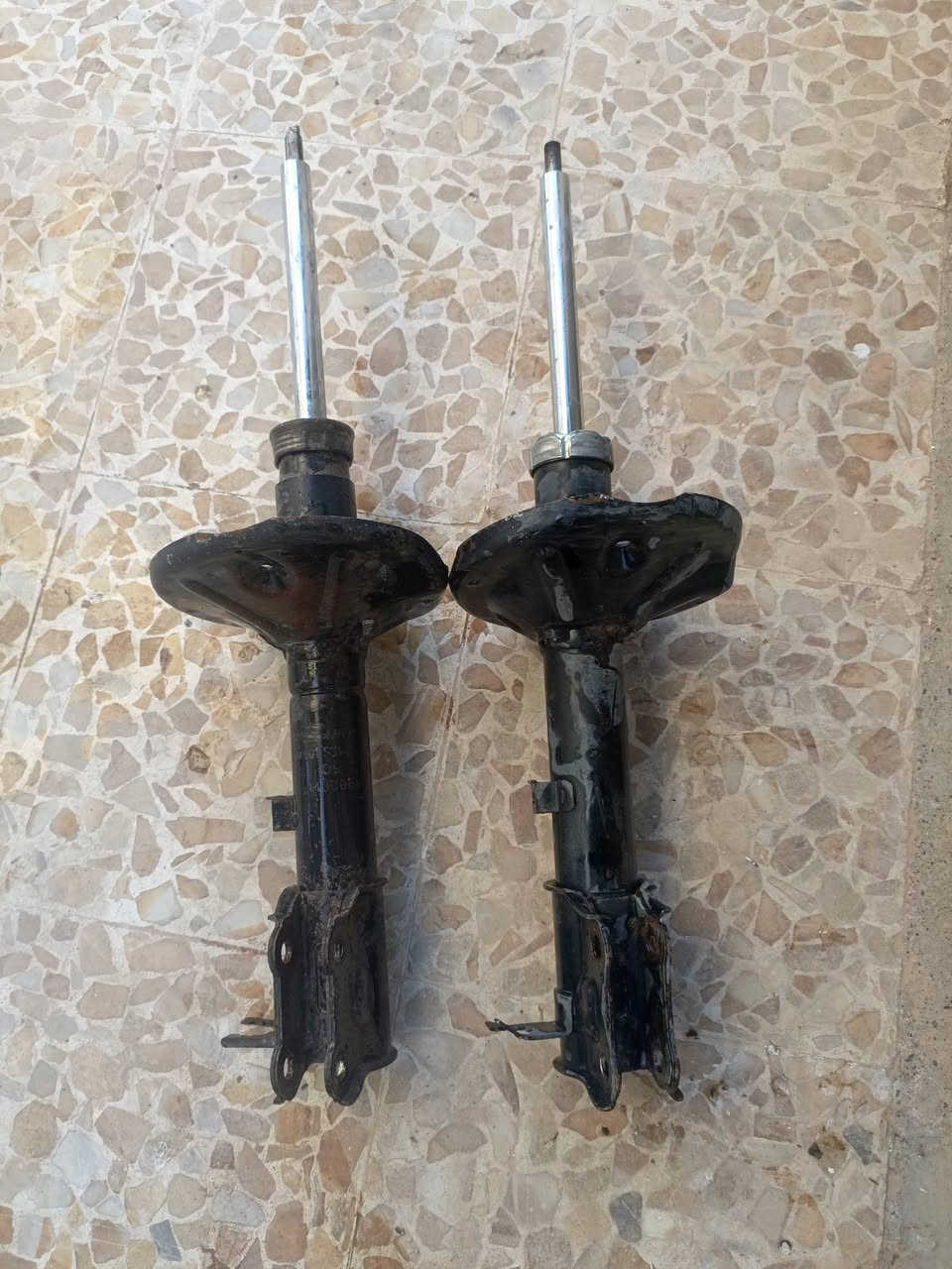 سلام وعليكم.. 
دبلات مال سي كي 
طغم كامل 
شرط اصلي مو تجاري.. 
سعر الزوج 25الف..
العنوان حي النتصار.. 

***********
