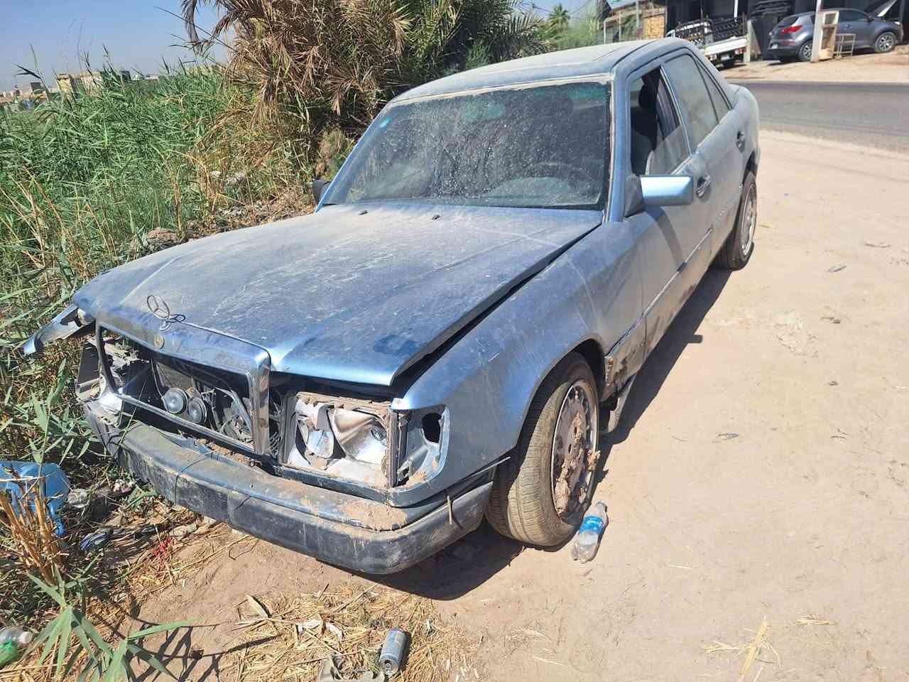 السلام عليكم مرسيدس للبيع على ضربته محرك بطه 2500 السعر 30 وبيه مجال بسيط للستفسار اتصل 
***********
***********
