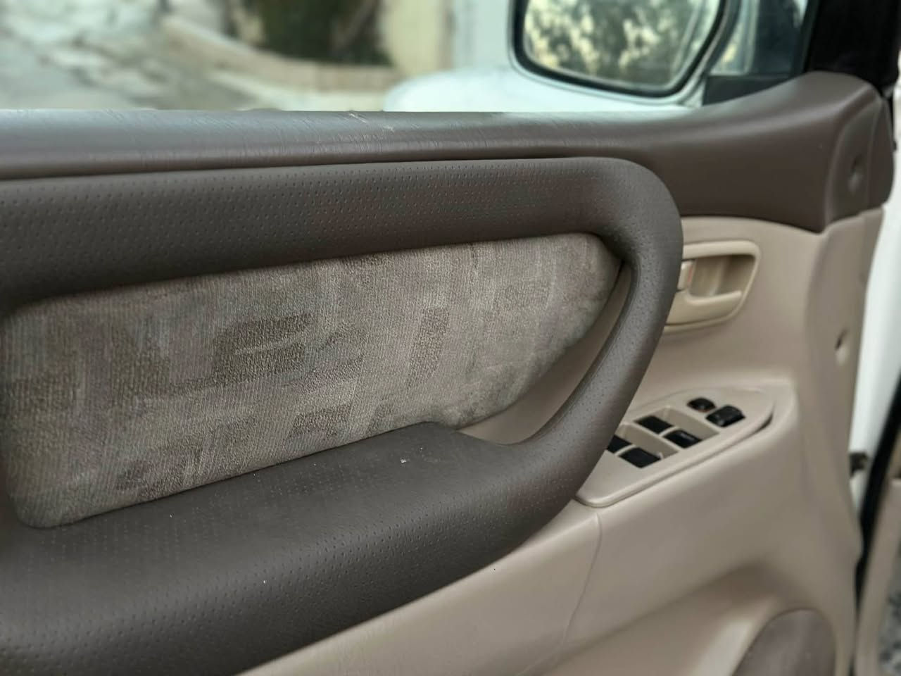 مۆنیکا ٢٠٠٢  سێروبع  تەحویل ئەسل.        یەک پارجەی پیوەیە  و توزێ لەزگەی خواردوە                 ١٨٥ و معامەلە.               ***********
