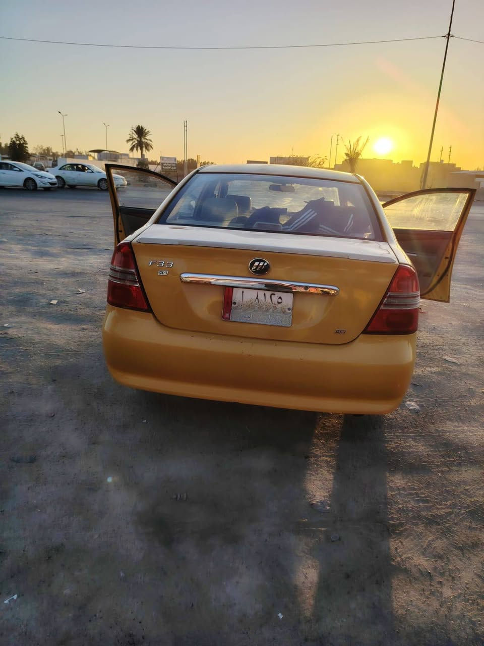 ليفان 620
موديل 2013مكينه كورله 
عليها غرامه 400الف عراقي 
مصفره هيئه مكان بابل سكندريه 
رقم الجهاز ***********
