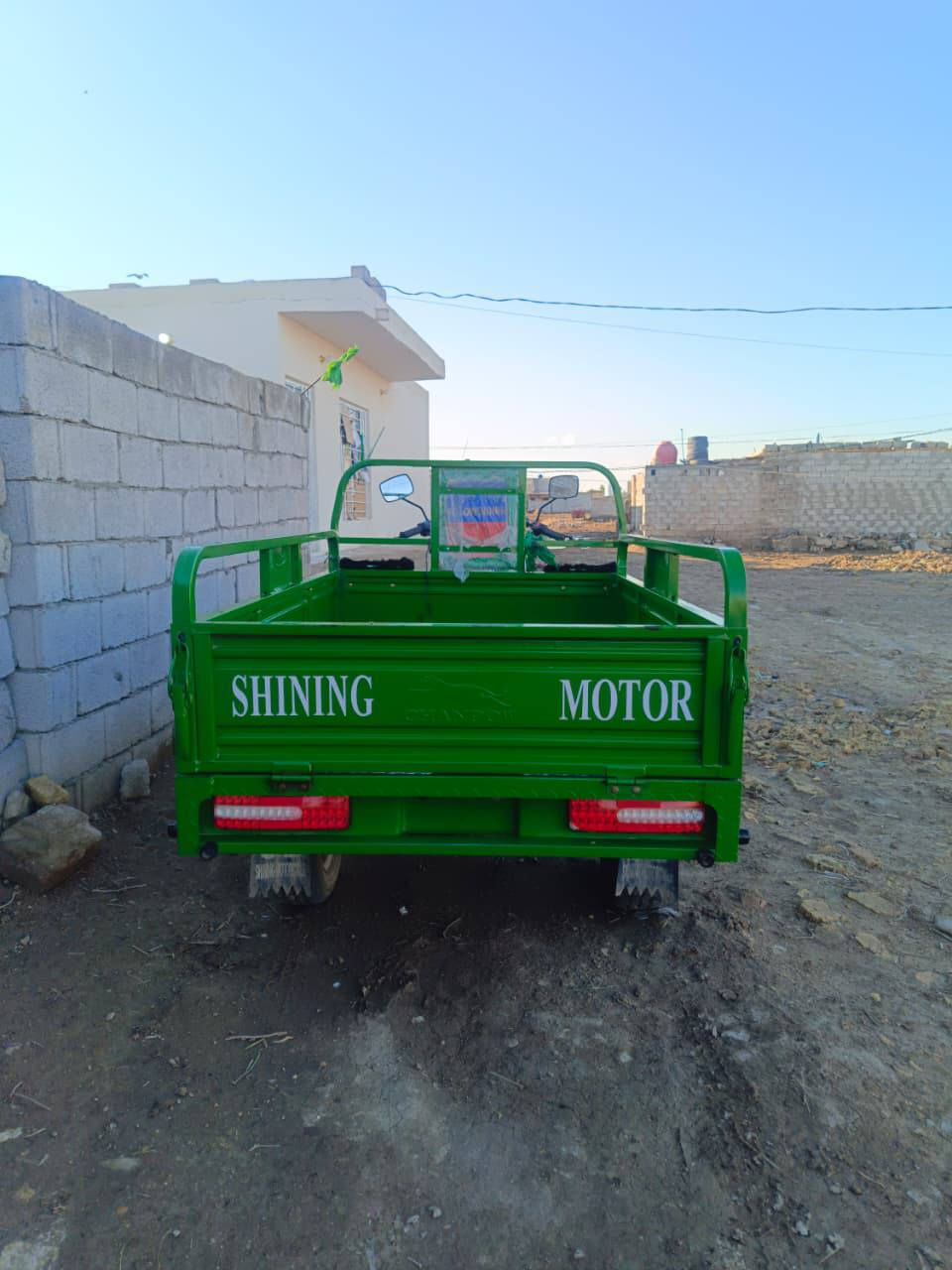 سلام عليكم ستوته للبيع صقر باب اول مكفوله موديل 2023 صار شهرين من اخذته من المعرض ومامشتغل بيه والا طالعه ابدد ستوته بعده زيرو سعر 2800 مليونين وثمنميه وبيه مجال مكانه واسط نعمانيه اني مكلف بنشر رقم راعيه ‏‪***********‬‏
