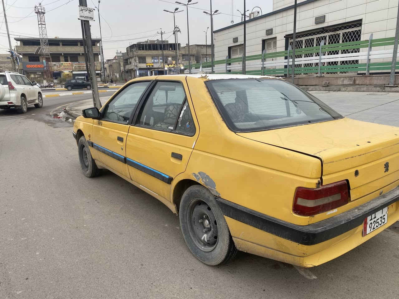 السلام عليكم بيجو 405مديل 12 سيارة ضربتهة بنيد وجاملغ سيارة حلوة وسعرهة مناسب 22 قفل قفل قفل لتواصل ***********
