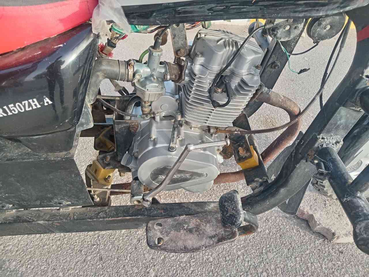 للبيع أوراق اصليه مديل 13 كهربايات شغاله نكره سلف مكينه نضيفه ناعمه ما مفتوحه اشاير شغاله
شاصي مكفول بدي نضيف تايرات جوبلس
السعر تصل على رقم الموبايل *********** 👉👉
