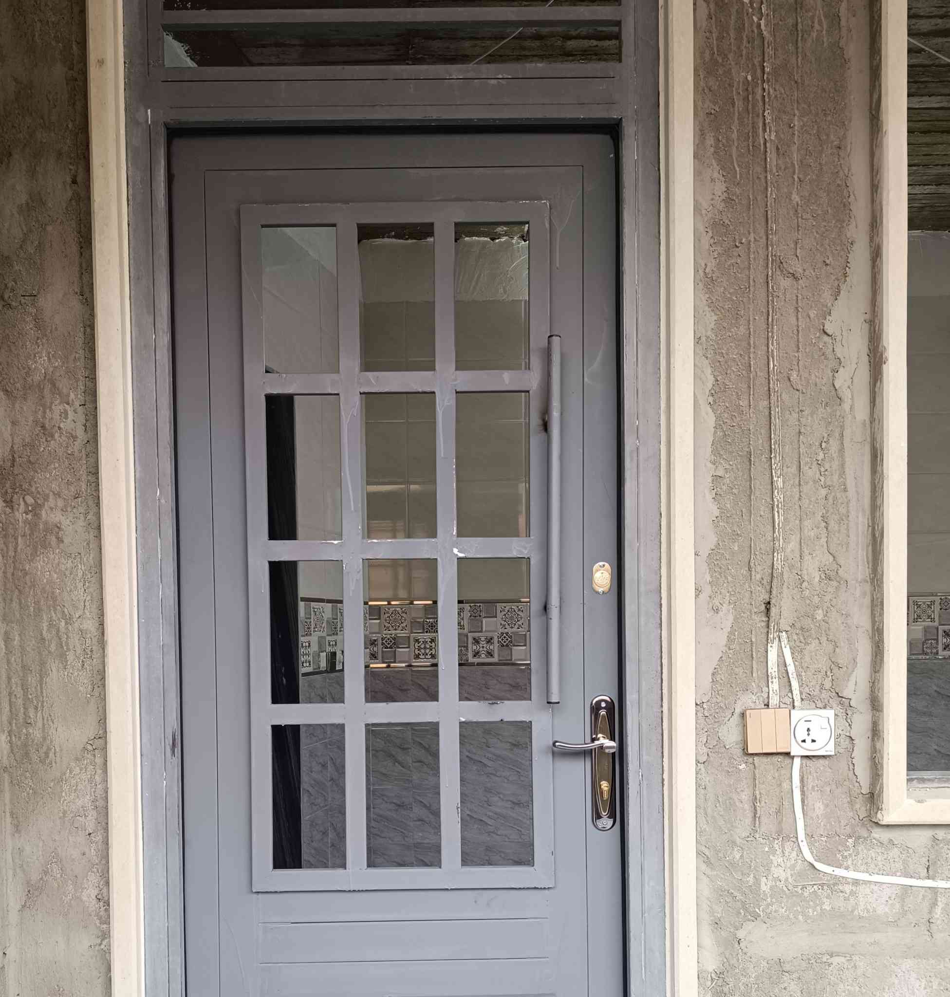 حداده الاخوين لعمل الابواب وشبابيك والسقايف وصندويج بنر صناعه الكرامه قرب ساحه بغداد اتصل وتدلل ***********///***********
