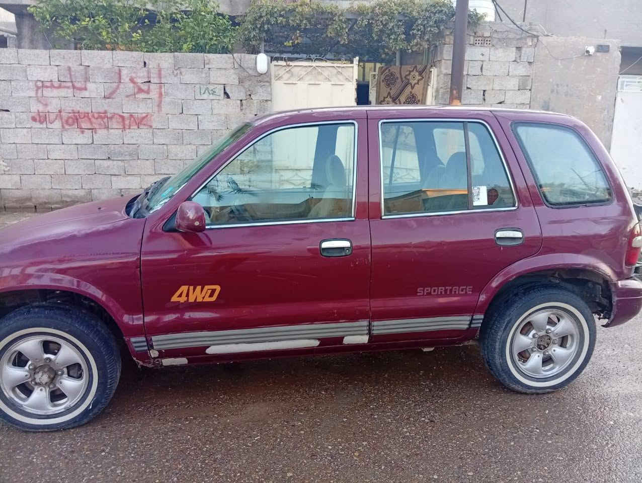 السلام عليكم 
كيه سبوتج للبيع رقم بغداد جديد 
موديل 1995 تحويل مباشر
كير محرك بلاد مو تحوير تبريد شغال 
بدون ضرر بدون صبغ بلاد 
سعر السياره 42
تصال *********** واتساب 
مكان خان بني سعد
