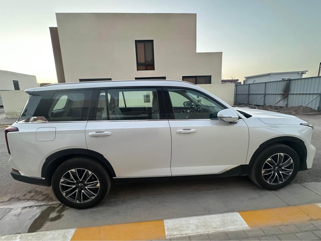 السلام عليكم GS8 موديل 2025 ضمان شركة 5 سنوات
السيارة مكفولة 
رقم اربيل
السعر 250 ورقه
مكان السيارة بغداد *********** Colombo, Sri Lanka
