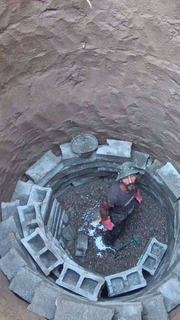 السلام  عليكم  
اخوان  الكرام  
يوجد كادر حفر
سبتتنك وكوادر اخره  للبناء واغيرها 
من قطر 3متر
و250م
و2م
و150م
و100م
لبقيات  الستفسار عله الرقم  *********** او ***********
التواصل عله الصفحات التالي علي الحسيني
