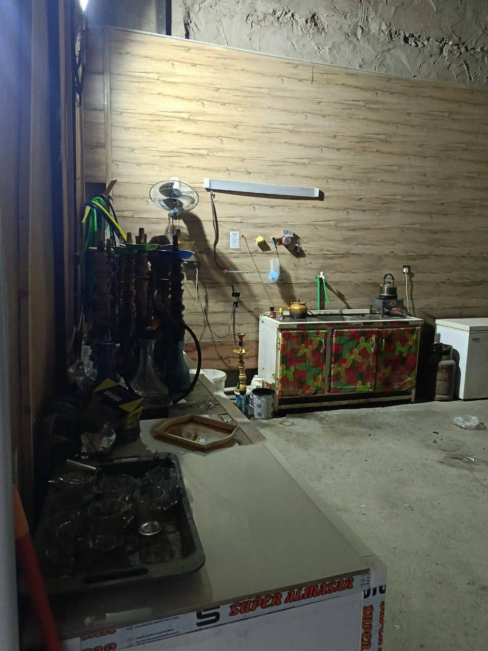 🔴كوفي للبيع مع كافه ملحقاته 🔴
اركيله خشب صاج تنفيس عدد 30
بلازمه حجم 2 قياس 65  مع جهاز قنات الرابع 
بلي فور عدد 3 مع 3 بلازمه ويوبي اس مع 3ميز بلازمه 
مير بليارد ايطالي متكامل مع كل ملحقاته 
سبالت عدد 2 طنين ونص 
مبرد كبيره عدد واحد 
كراسي عدد 10 الحديد كوشه جلد 
مجمده وثلاجه وعارضة ببسي 
خط كهرباء مولد10 امبير 
ديكور المحل جبس بورد 
طفايات عدد 4 

العنوان 🔴
حي الجامعه ومقابل الوفاء 
قرب اول استداره مقبل كباب الحويشي 

سعر البيع( 7 ) مليون مع المجال 📍
📞***********✅
