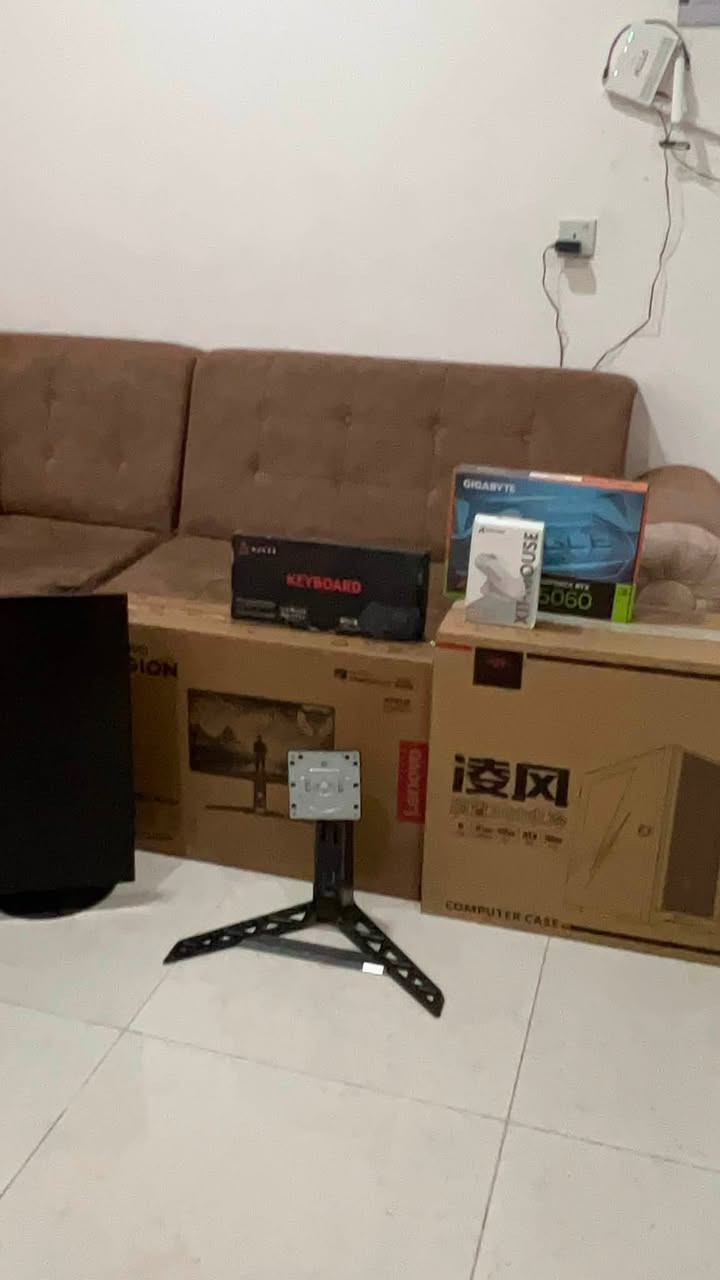 السلام عليكم pc GAMING
للبيع مواصفات: CPU:AMD RYZEN 5 5600x : Ram2x8 16GB DDR4 : GPU: Asus RTX 5060 : MB :B450M :Cooler :JL Tower Cooler : Storage: 512GB  SSD: PSU: 600w 80+ Bronze : case:4X Fan ARGB 6 Months Warranty
السعر 1700 الرقم للتواصل : ***********
عقد ضمان موجود مو منتهي 
للمعلومه الغراض كامله من كيبورد الى ماوس و سماعه وشاشتين معاها
