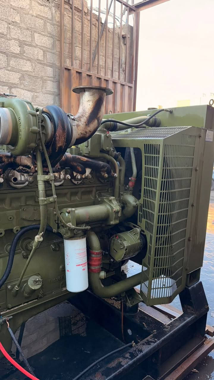 سلام عليكم 
كمنز حجم 5.5 
خمسة ونص كرامشفت جبار 
انجكتر عادي شبة صفر عدد ساعات العمل 600 ساعة 
350 كيفي اوربي بلادي 
*********** عنوان اربيل يوجد توصيل 🚚
