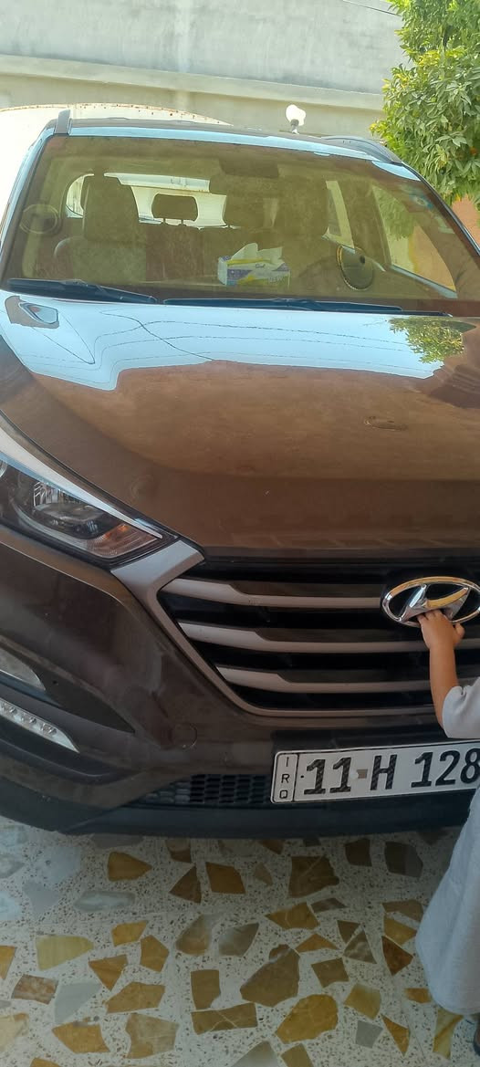 سياره توسان 2017السياره مكفولة رقم بغداد للاستفسار على الرقم***********
