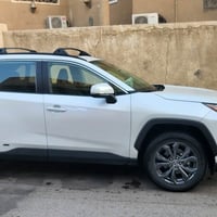 تويوتا راف فور هايبرد 2024 مواصفات فول XLE PREMIUM للبيع فقط استخدام ش...