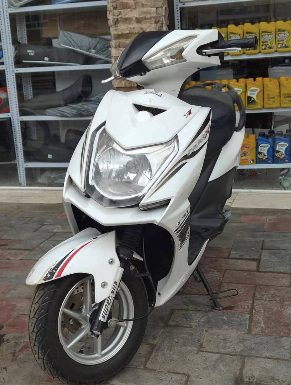 دراجة سكنس صيني كهربائيات كلها شغاله سلف هندر 
مجفته مره وحده
مكاني كربلاء الغدير كربلاء, العراق


**إذا كنت صاحب هذا الإعلان وتريد حذفه لأي سبب، رجاءا أرسل رسالة إلى الدعم الفني**