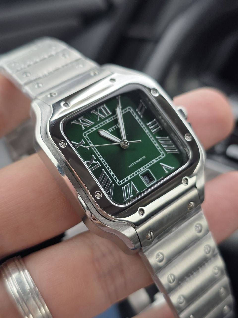 ساعة من ماركة (كارتير)
 تعمل بنظام اوتوماتيك وعلى حركة اليد 
ارقام لامينوس..مكينه اوتوماتيك سويسري 
مختم من كل جهات وزن ثقيل..منفذ شهري
مع علبه ملحقات كاملة..مينا لون اخضر
السعر 125الف مع توصيل


**إذا كنت صاحب هذا الإعلان وتريد حذفه لأي سبب، رجاءا أرسل رسالة إلى الدعم الفني**