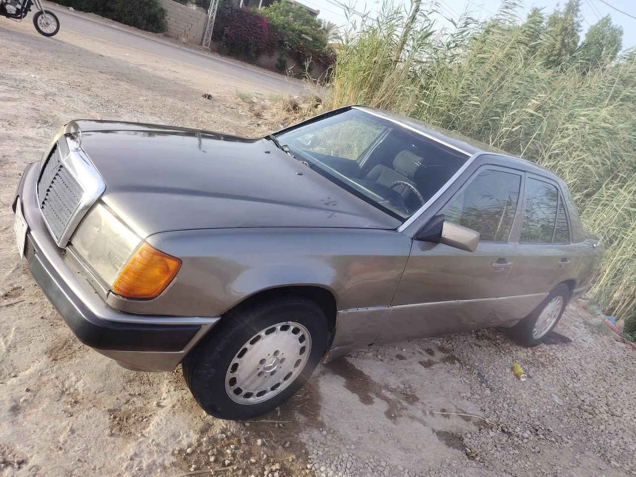 للبيع مارسدس دب
موديل 86
مكينه وكير بل كارتون
كفاله ثنين ونص بطه
شوصي وقواعد سليمات
غرفه كله جديد تبريد شغال ثلج
سنتر لوك شغال
ربع جام كهربائي 
تخم تاير جديد حداديه وره وكدام خير من الله 
رقم بغداد تحويل ثاني يوم
مكاني ديوانية قضاء المهناويه
سعره 46
***********
***********
