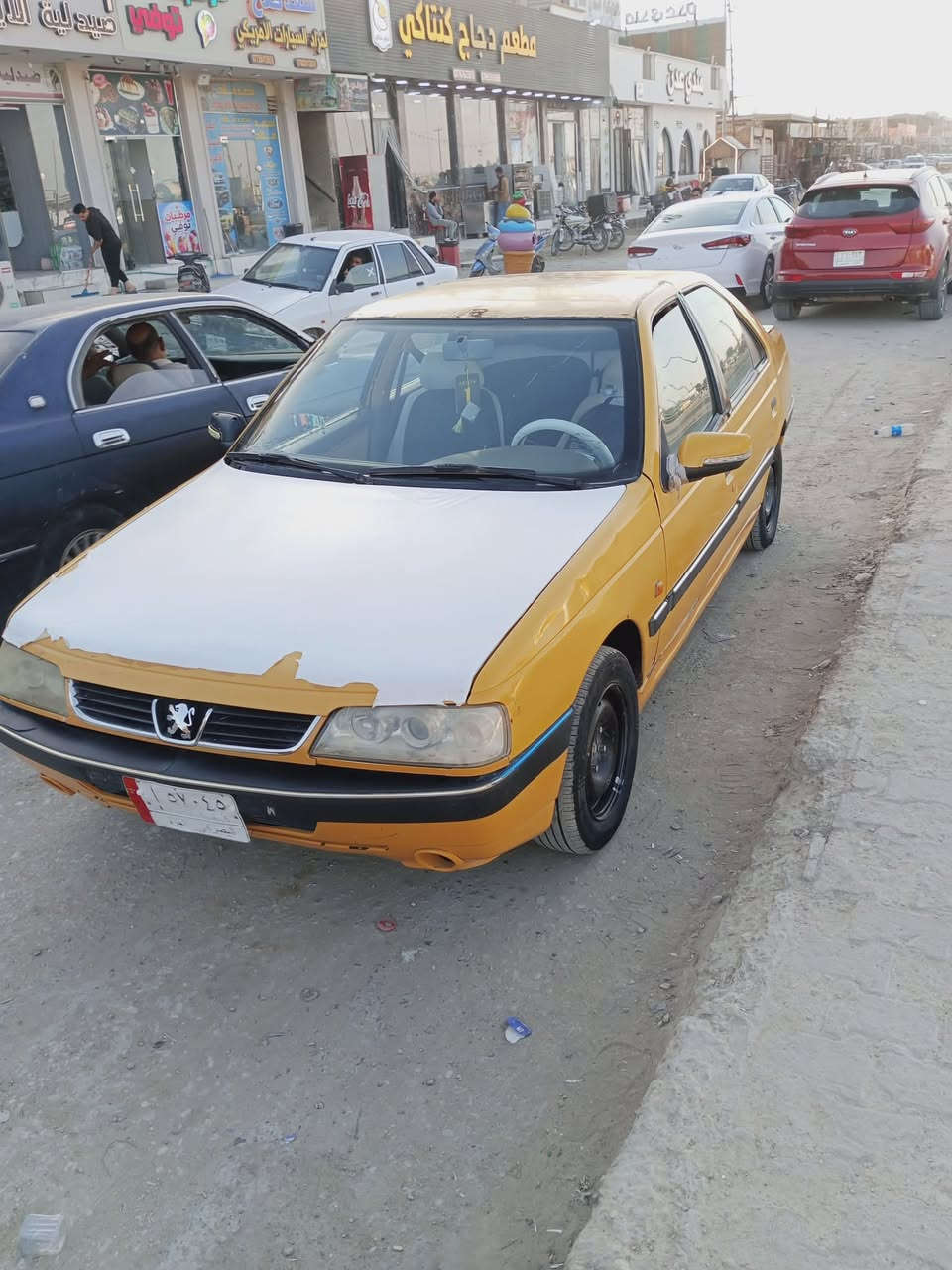 سلام عليكم بيجو للبيع 405مديل 15السنويه 28مصفره هيئة عليه 100بس محركه بيه بخار حداديه جديده استوني شاده مكاني ديوانيه الحمزة الشرقي السعر 18الشراي يخابر أو بيه خير او يدلل ***********
