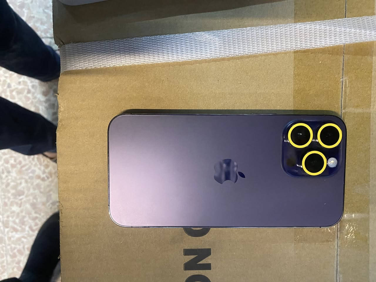 السلام عليكم✨
ايفون 14برو ماكس 
مبدل فقط شاشا GX وانطي بيها ضمان
تك سيم
ذاكرا 256🔥
بطاريه81🔋قطاره
سعر 500قفلللل
شراي تواصل واتساب فقط 🔥
***********
