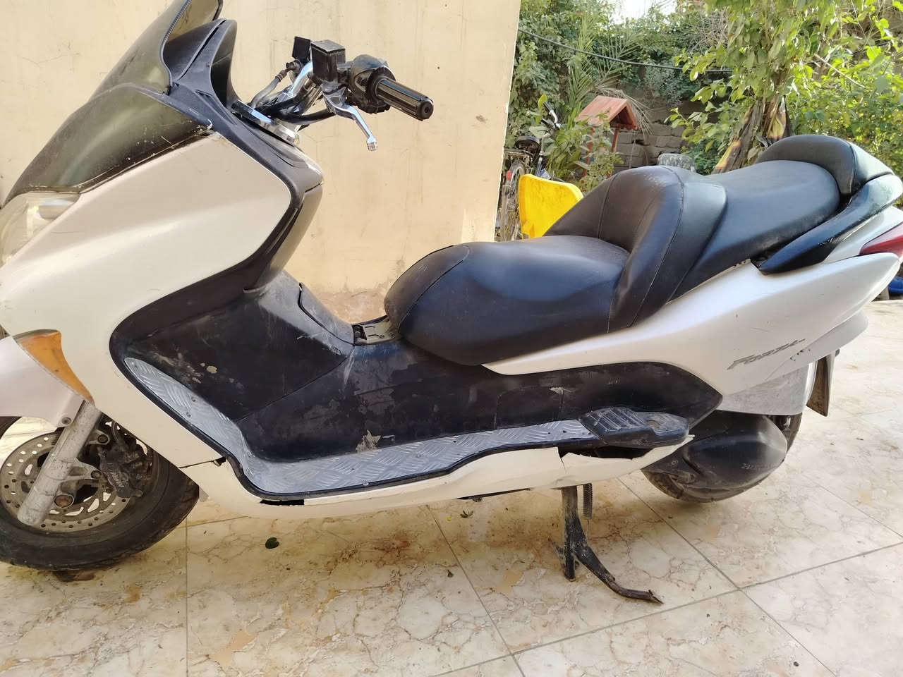 فوزه 0.8 لبيع دراجه مكينه مكفوله جويتر 1.ونص دراجه بس كفرات تعبانه مكان حي الحكيم رقم *********** سعر 725 بيه مجال
