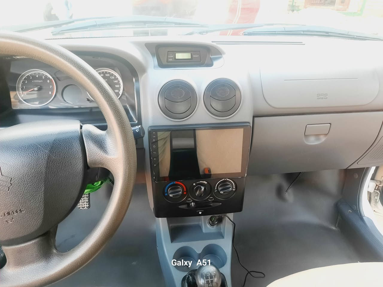 سياره نضيفه جدا مديل 24كفاله ماشيه 50سعر 69وبيه مجال بصيط مكان كربلاء ***********
