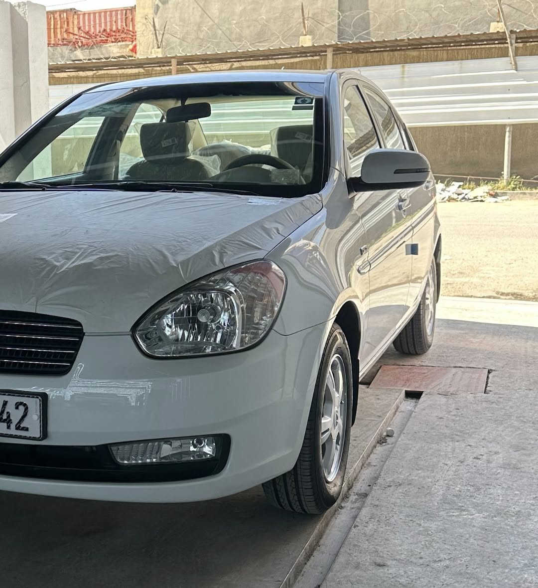 ‏سلام عليكم أكسنت 2010 شركة العامةمكفوله كفالة عامة من كل شيء سيارة كلها على وضع الشركة لا بارد لا صبغ تخم تاير جديد محرك 1600 رقم بغداد عنوان السيارة بغداد شارع فلسطين أي استفسار على السيارة اتصل بالرقم غير متواجد على الفيس اتصال فقط ***********
