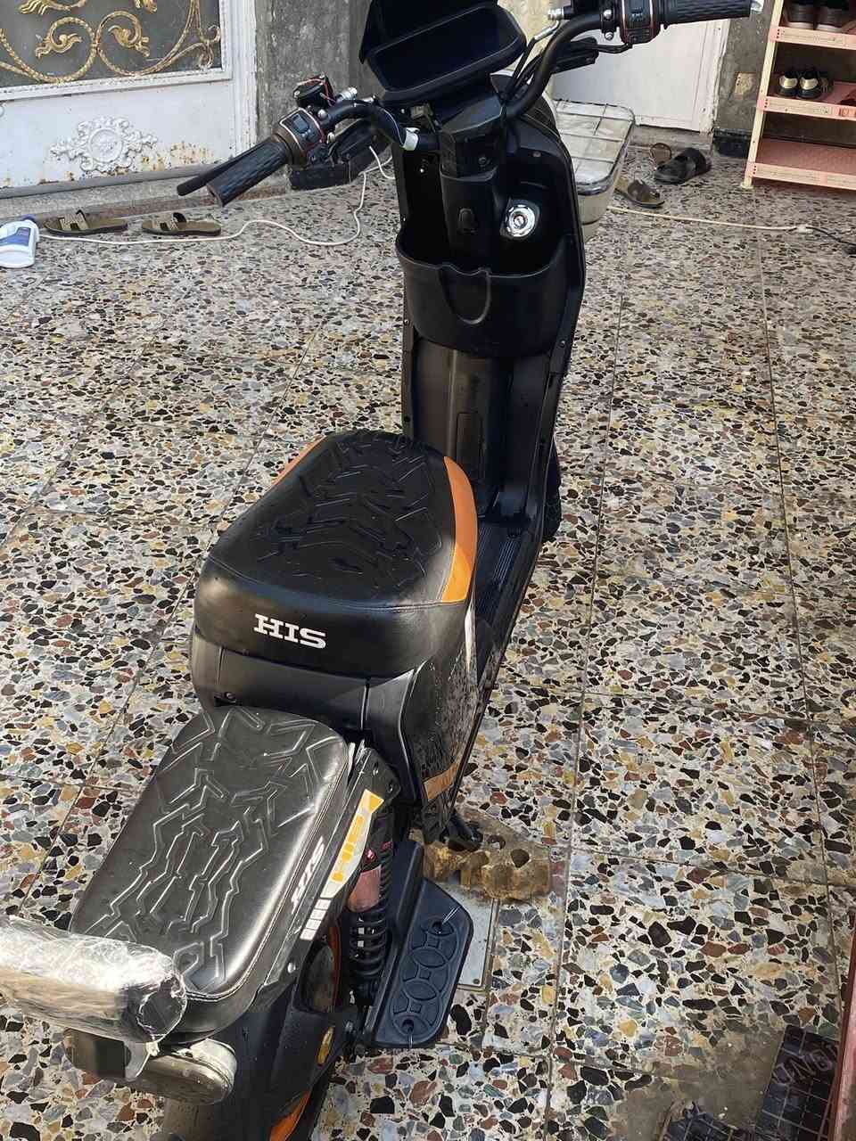 السلام عليكم دراجه شحن النوع  H900 والبايسل فول نظافه الله يشهد عليه ومواصفات فول وكلشي شغال بيه سبب البيع اريد اراوسه اب ماكس نضيفه  او بوليس او بيع عادي.  السعر ٤٥٠قفل واذا تريد انزلك شي بسيط.  الموقع ديالئ. بعقوبه. مدرسه الامين.  ام الكرفس.     الرقم. ***********
