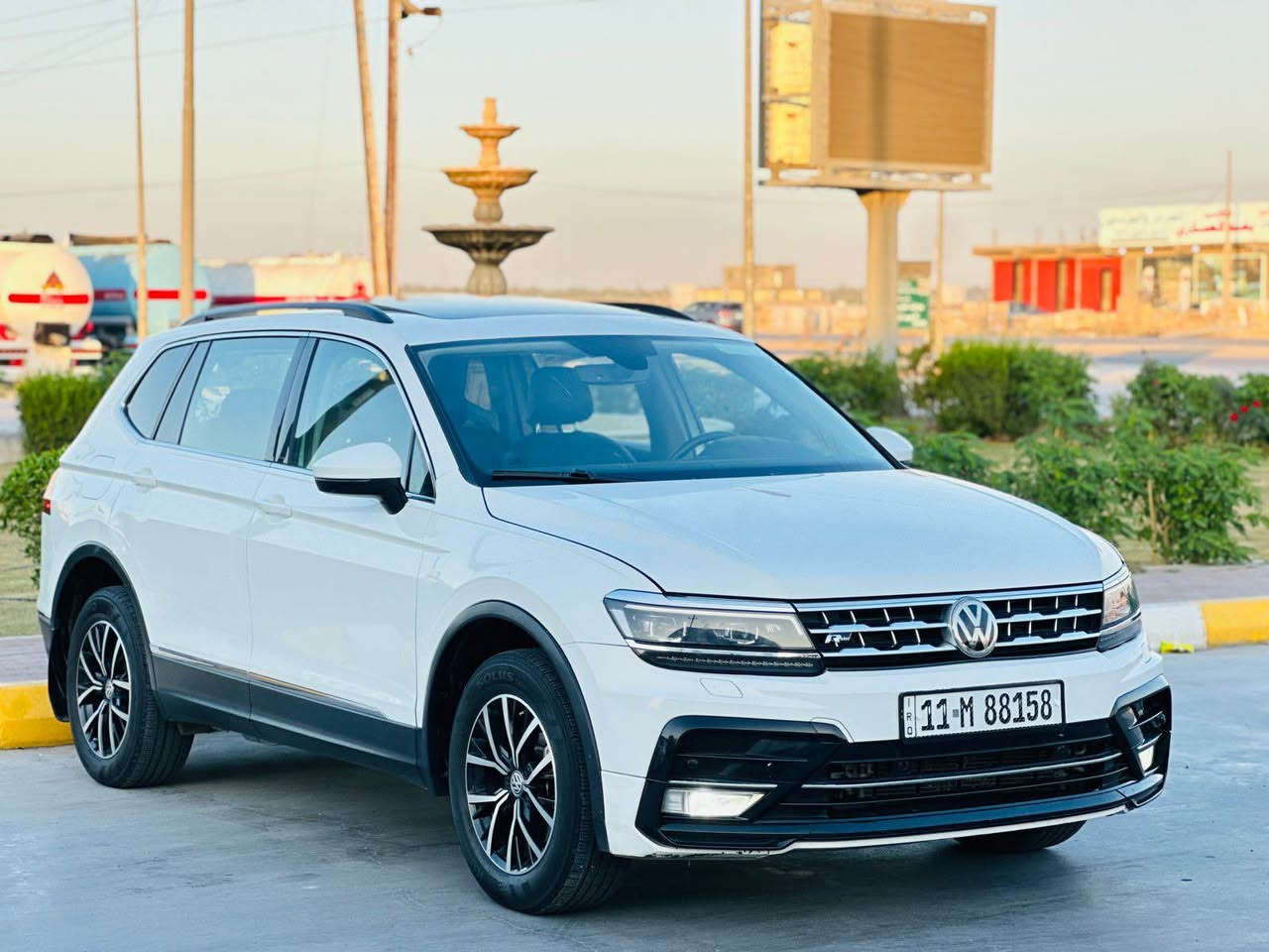 السلام عليكم تيكوان ٢٠٢١ فول لمتد VIP 
للبيع السعر ١٨٥ ورقه وبيها مجال بسيط
سياره فول الفول لمتد ٧ راكب تون تيربو
بيها قطعتين صبغ فقط بدون دواخل كفاله 
جاملغ ونص بنيد فقط جديده بالعافيه عل ياخذها مكاني بغداد العامريه *********** بغداد, العراق
