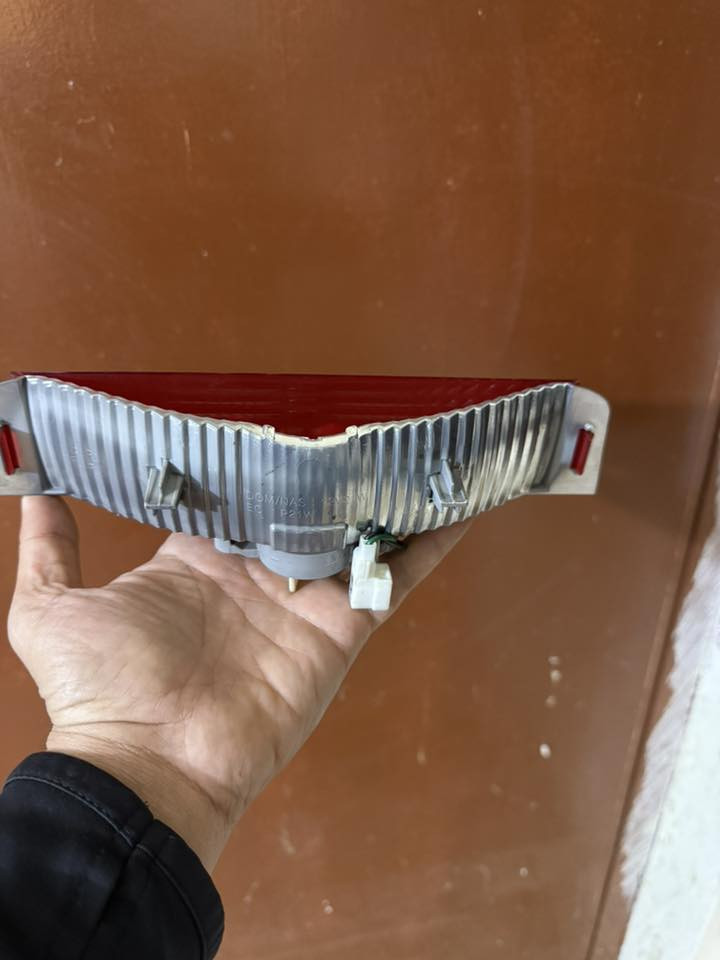 السلام عليكم
متوفر صطاب لايت التنرا خلفي مضلع جديد تفصيخ موديل ٢٠١٤ ٢٠١٥ ٢٠١٥ العنوان بغداد ***********
