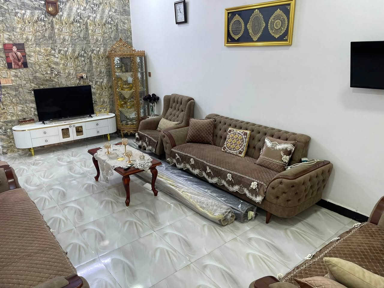 🛑 دار للبيع بناء حديث 🏠 
- مساحة ٨٥
- غرفتين نوم كبار
- استقبال 
- حمامين 
- للأستفسار : ***********
