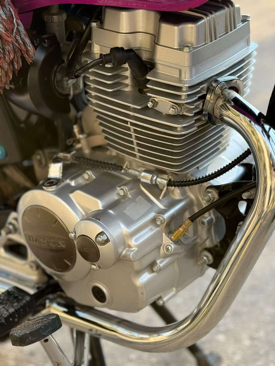 سلام عليكم شباب
عضم بنفسجي للبيع 
أوراق اصولي موديل ٢٣ 
السعر ١٧٥٠ وبيها مجال قليل 
المكان كربلاء خان ربع 
***********
