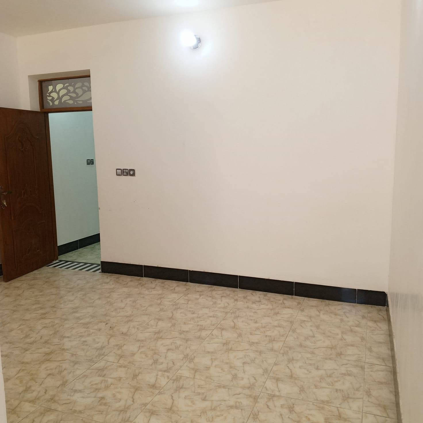 بيت للبيع في حي الوفاء المساحه 100 متر طابقا قريب مركز الوفاء للاستفسار/***********
