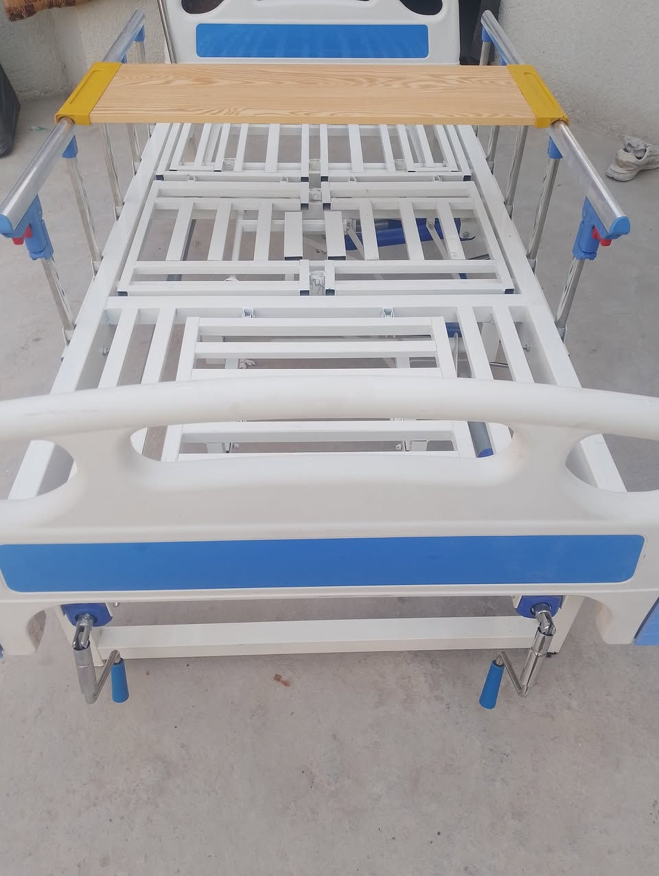 سلام عليكم سرير للبيع خمس حراكات استعمال قليل نضافه 90% كامل التايرات وميز الطعام وتعليك مغذي

السعر 300 وبيه مجال الاستفسار *********** مكاني گربلاء
