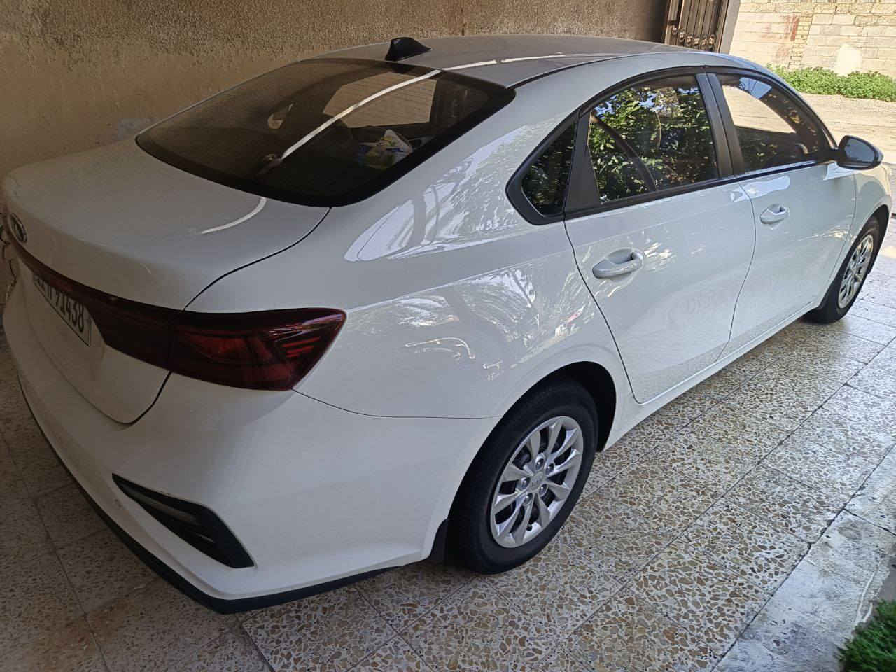 السلام عليكم اخوان رمضان كريم كيا سيراتو موديل 2021 خليجي ماشيه 57 الف مكفوله ومابيها اي نقص رقم بغداد سعرها 162 وبيها مجال بسيط  *********** اخوان ما متواجد على فيس اتصال فقط
