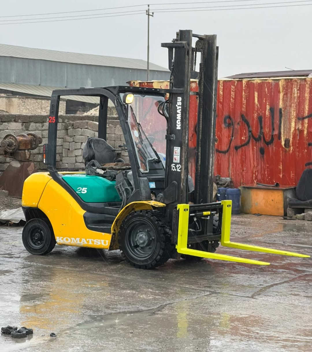 للبيع رافعة شوكية 
كوماتسو موديل 2011 طنين او نص 
جوب عالي 3 حركات يمين + يسار  كير محرك بشرط 
فول موصفات  (زجاج امامي + تدفئة)رافعة بلادي وضع شركة 
سعر 80 ورقة للاستفسار اتصال ***********📞
