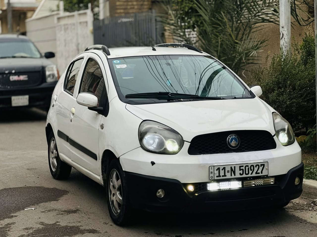 سلام عليكم 
باندا 🐼 كروز 2013 
محرك 1600 
كير عادي 
بيها فقط جاملغ خلفي فقط 
سياره جديده 
صدر محرك كير كلهم مكفولات  سياره جديده بمعنى الكلمه 
عارضها 45 وبيها مجال قليل 
مكاني بغداد حي الجهاد 
***********
