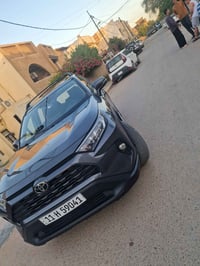 راف فور XLE  وارد امريكي موديل 2019 رقم بغداد سنويه بأسمي   ماشيه 55 ا...