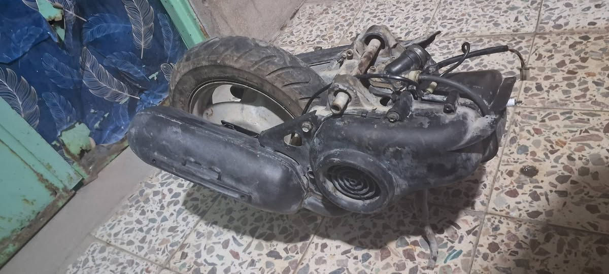 يالله السلام عليكم اخوان اراض بطه 2003
تفصيخ الغراض جديده المكينه شغاله اول فتحه البوشه والبستم البلادي موجودات اذا اتريدهن هم اطكياهن ابيع شلع سعرهن 125 وبيهن مجال للطيبين 
العنوان / حي الحر الثوره قرب فلكة الثوره 
الرقم/***********
