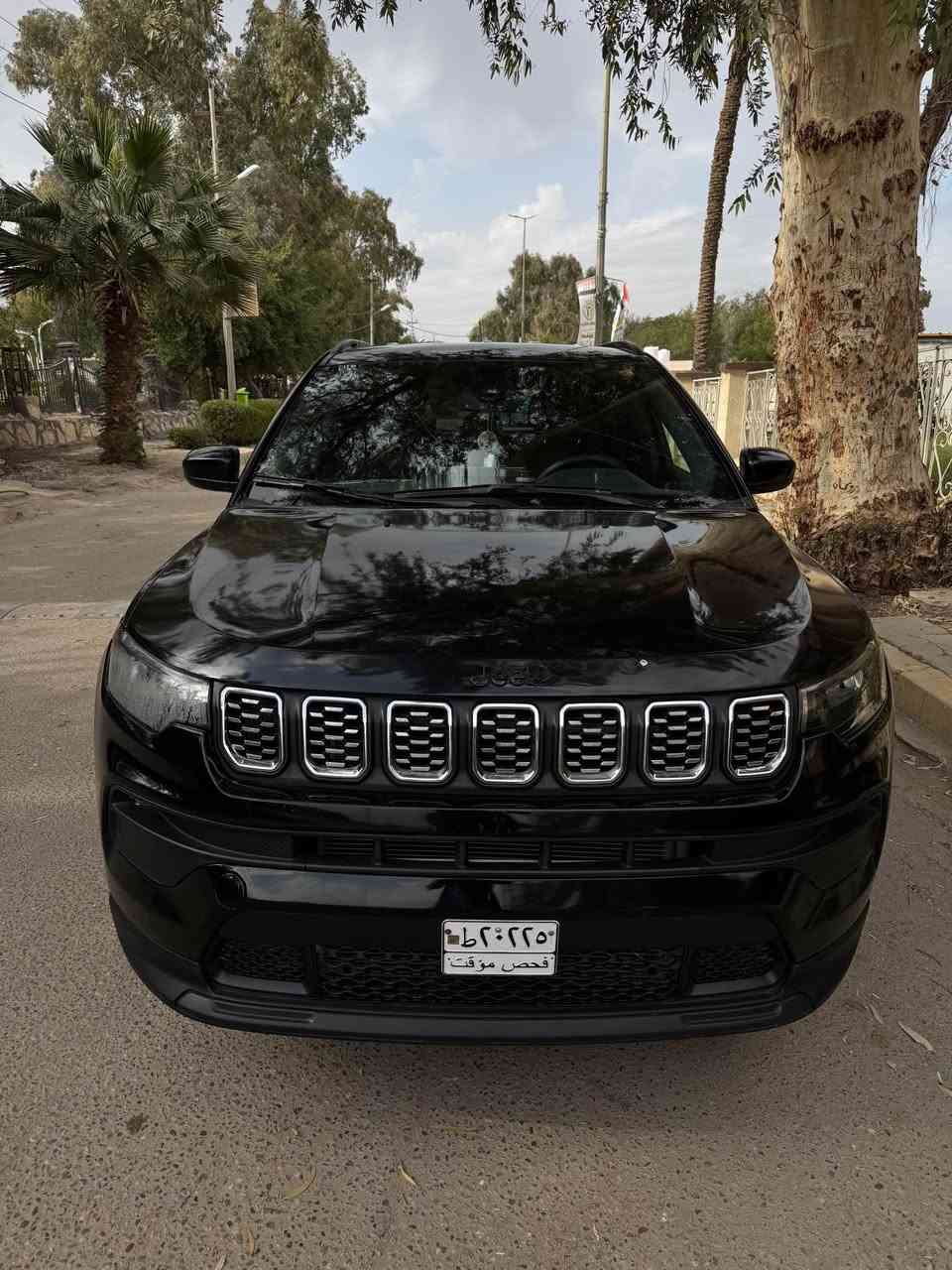 نـــوع السيــــارة : جيب كومباس 
المـــــــوديــــــل : 2023  فور ويل 
لـون الســـــــيارة : اسود
ألمسافة ألمقطوعة :  6 الف ميل 
عدد الاسطوانات : 4 سلندر 
حجـــم المحــرك : 2000 تيربو 9 نمر كير 3 وضعيات قياده
ألــــــــــــــــــوارد : أمريكي 

رقــــم اللوحـــــة : رقم فحص موقت دخول جديد ابئسمي ترقيم ابجميع المحافضات حسب رغبت المشتري 
                          
المـــــــــقاعــــد : كهرباء تدفئة ستيرن تدفئه كشنات
 مواصفات       :  تشغيل عن بعد بصمه ابواب صندوق بصمه + شفط
                         رادار امامي نقط عمياء تحديد مسار  تثبيت سرعه
                          توقف ذاتي 
                        تدفئة وتبريد ثلج  
                         شاشة ابل كار بلي وكامرة 
                         تبريد قطعتين
                         ومعروفة باقي المواصفات 
  السياره فول ماعدا الفتحه             

حادث جاملغ امامي وبنيد  فقط تبديل بدون دواخل البرانكيت والغود وشاصي  كفاله

الهاتف :  *********** البصرة, العراق
